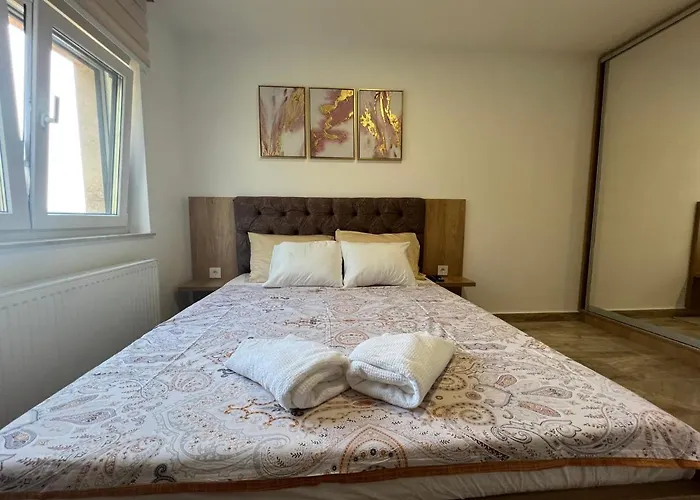 Zlatni Sat 아파트